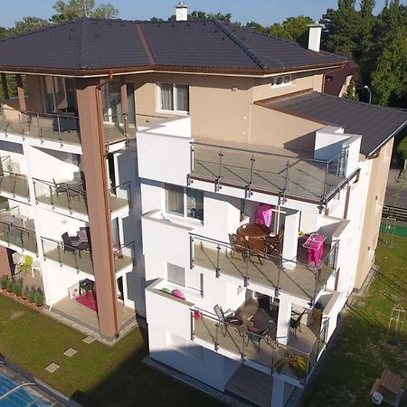 Laguna Beach Apartmanok Siófok Exterior foto