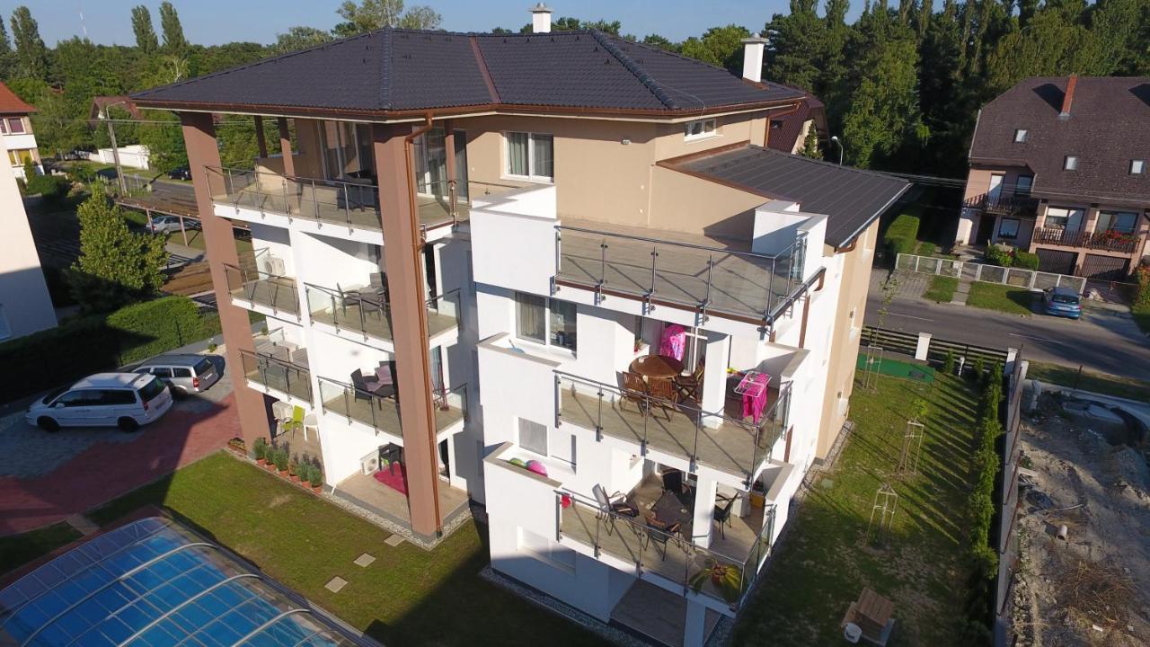 Laguna Beach Apartmanok Siófok Exterior foto